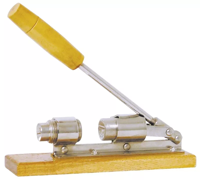 Duke Pecan 0100 Nut Cracker, Hardwood Handle